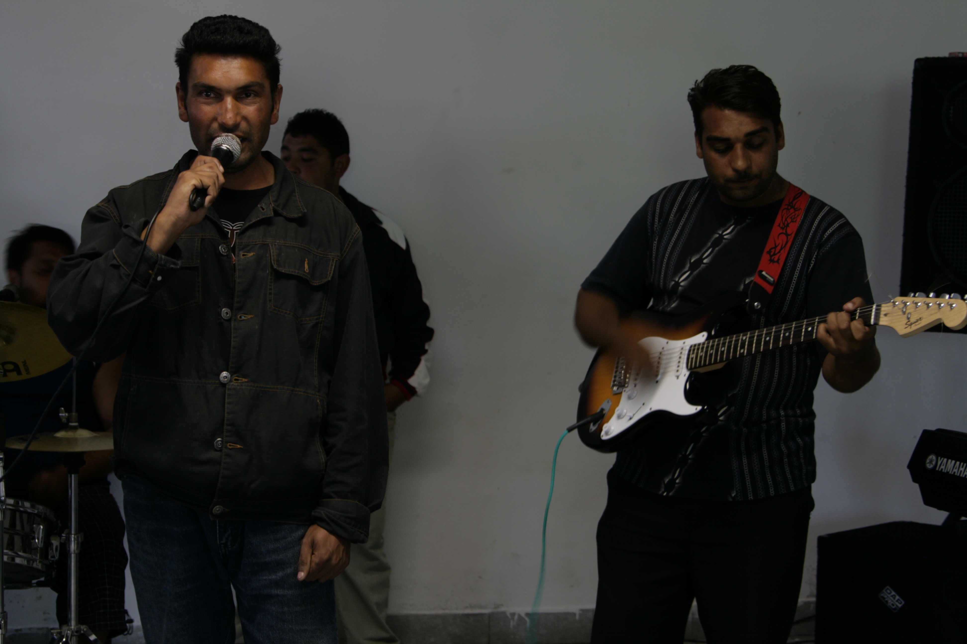 Andalo svetos khere aviľom